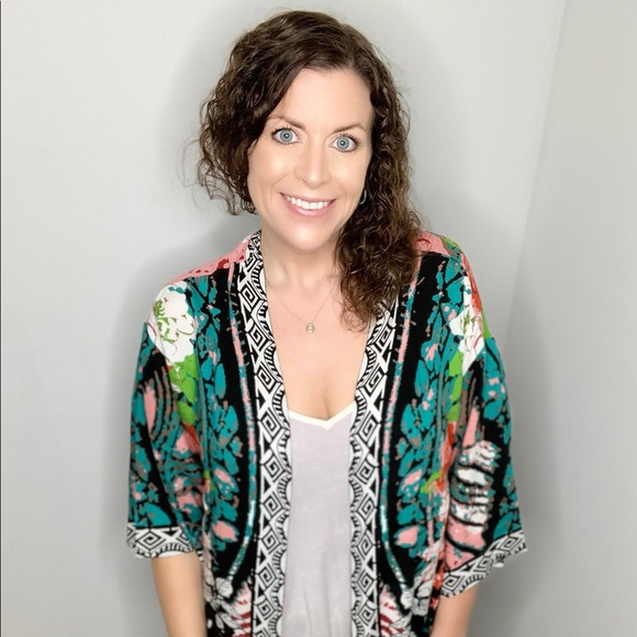 Meet your Posher, Emily - Picture 2 of 2